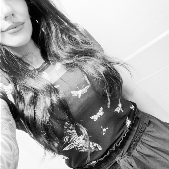 Meet your Posher, Stephanie - Picture 4 of 8